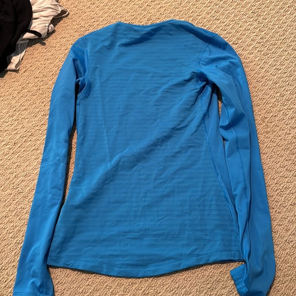 Nike long sleeve - Picture 2 of 2